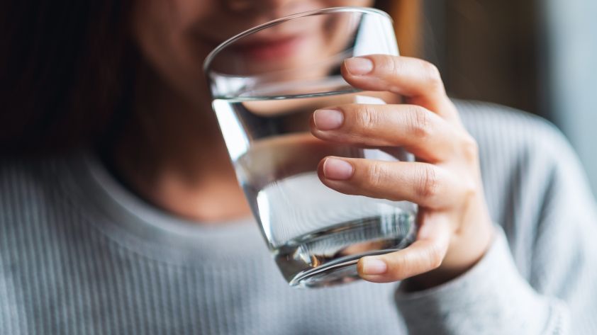Dehydration und Exsikkose: Symptome, Folgen und was tun?